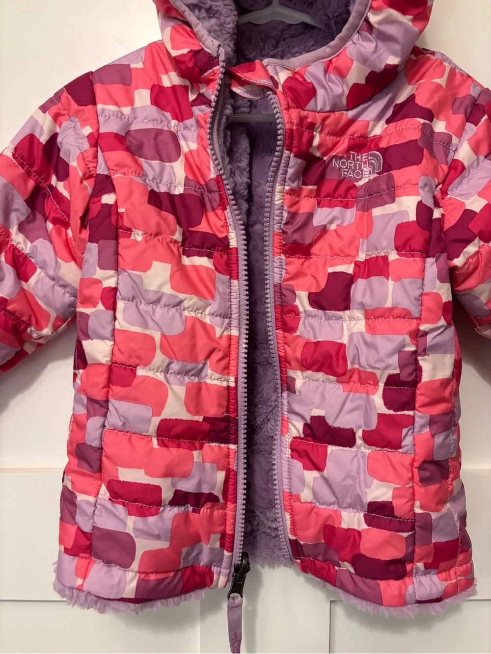 The North Face Girls' Pink & Purple Patterned Hooded Puffer Jacket